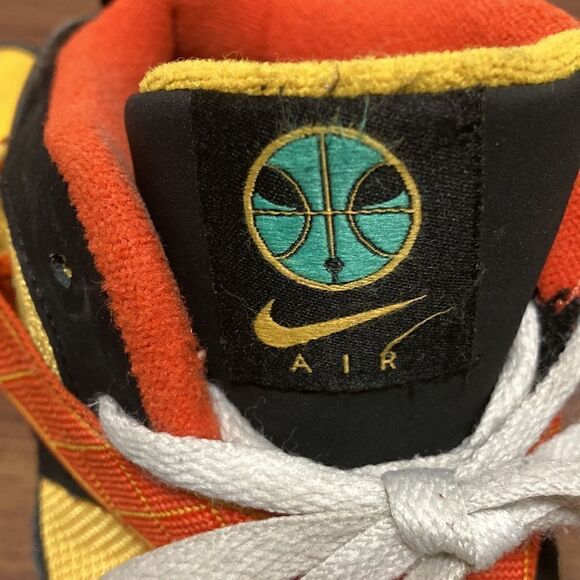 Nike Air Raid Rayguns Kids Unisex Black/University Gold Sneakers. Size 4.5 Youth - Picture 6 of 10